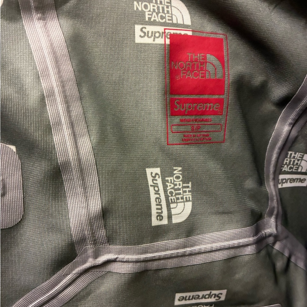 The North Face Supreme Camo Jacket - Picture 6 of 12